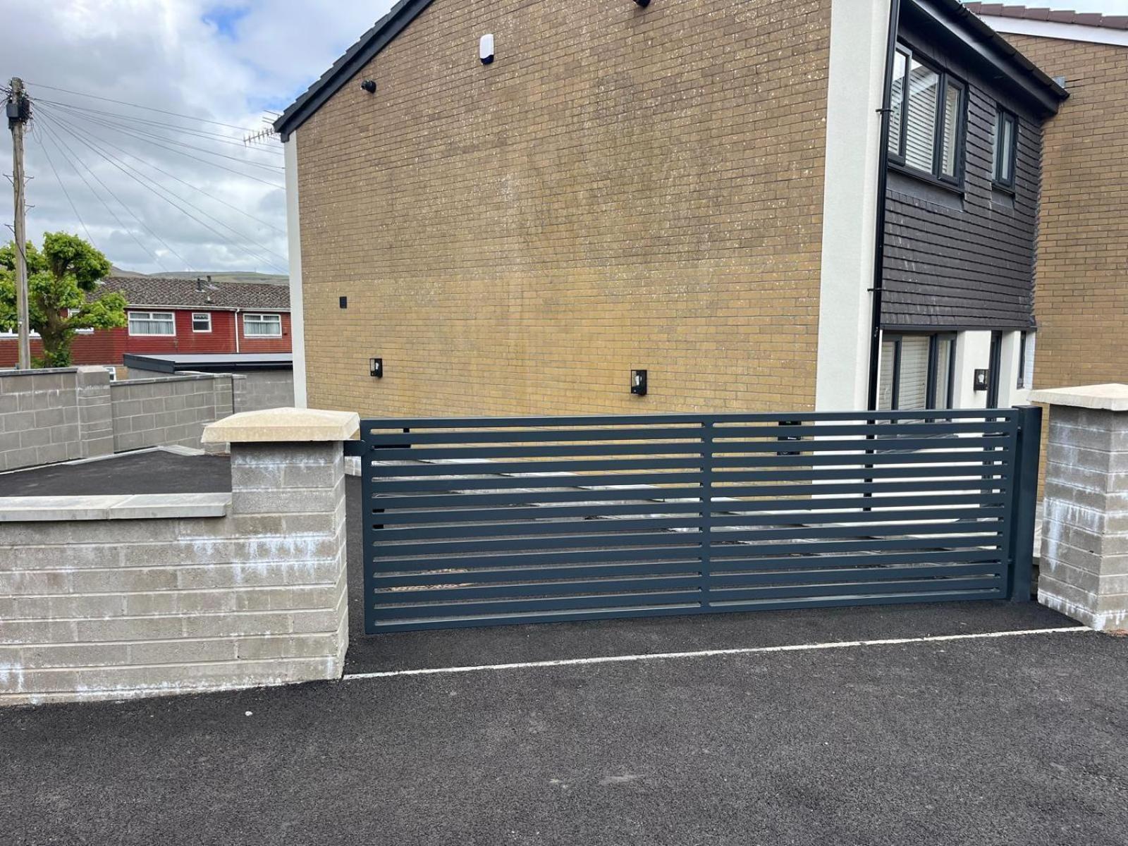 Uber Stylish 3 Bedroom Home Off Road Parking Near Town Centre And Bike Park Wales Merthyr Tydfil Kültér fotó