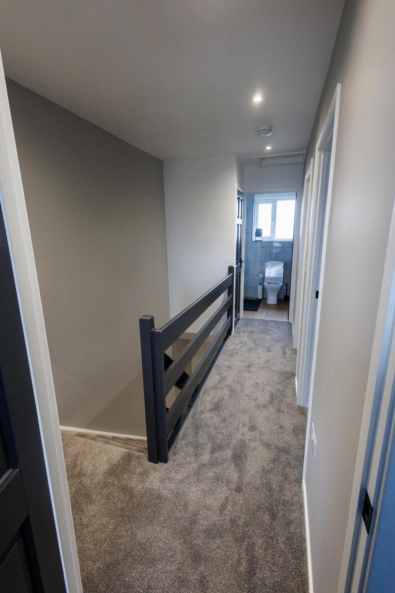 Uber Stylish 3 Bedroom Home Off Road Parking Near Town Centre And Bike Park Wales Merthyr Tydfil Kültér fotó