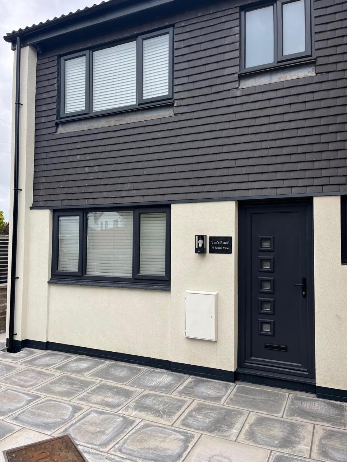 Uber Stylish 3 Bedroom Home Off Road Parking Near Town Centre And Bike Park Wales Merthyr Tydfil Kültér fotó