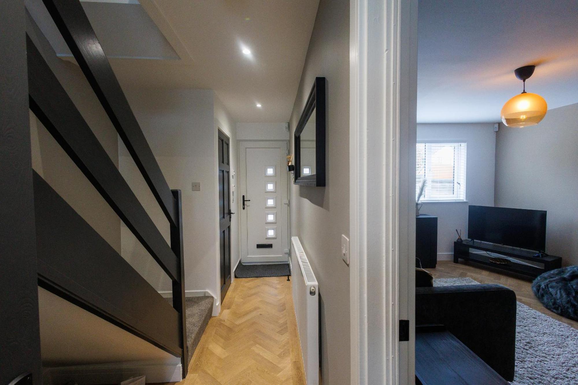 Uber Stylish 3 Bedroom Home Off Road Parking Near Town Centre And Bike Park Wales Merthyr Tydfil Kültér fotó